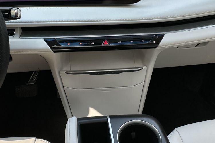 Used Buick GL8 New Energy 2024 Lu Zun Smart Edition 7-Seater Trunk