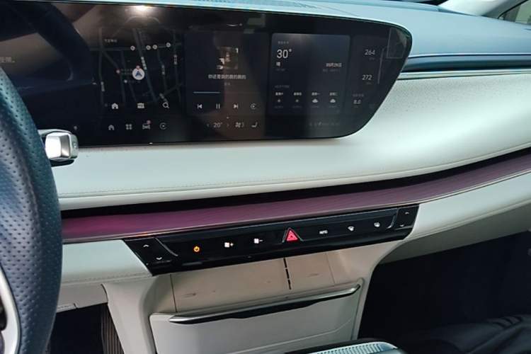 Used Buick GL8 New Energy 2024 Lu Zun Luxury Edition 6-Seater Audio And AC Panel