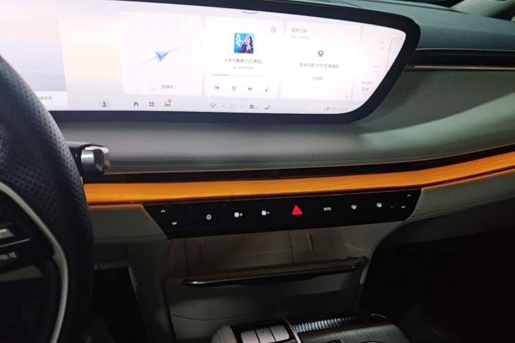 Used Buick GL8 New Energy 2024 Lu Zun Luxury Edition 6-Seater Audio And AC Panel