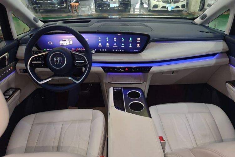 Used Buick GL8 New Energy 2024 Lu Zun Luxury Edition 7-Seater Center Console
