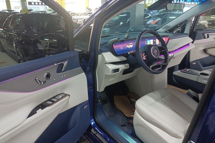Used Buick GL8 New Energy 2024 Lu Zun Luxury Edition 7-Seater Driver Seat