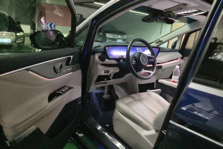 Used Buick GL8 New Energy 2024 Lu Zun Luxury Edition 7-Seater Driver Seat