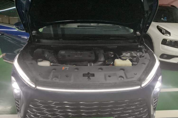 Used Buick GL8 New Energy 2024 Lu Zun Luxury Edition 7-Seater Engine Bay
