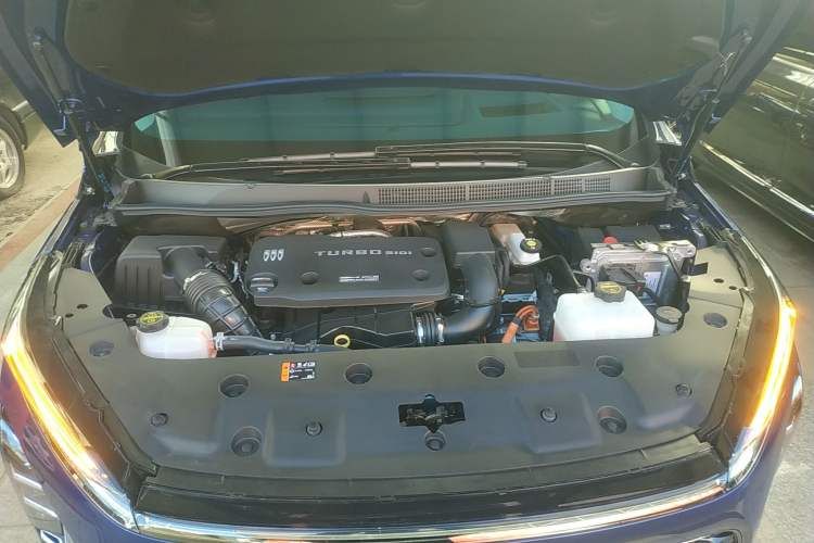 Used Buick GL8 New Energy 2024 Lu Zun Luxury Edition 6-Seater Engine Bay