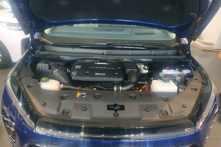 Used Buick GL8 New Energy 2024 Lu Zun Luxury Edition 6-Seater Engine Bay