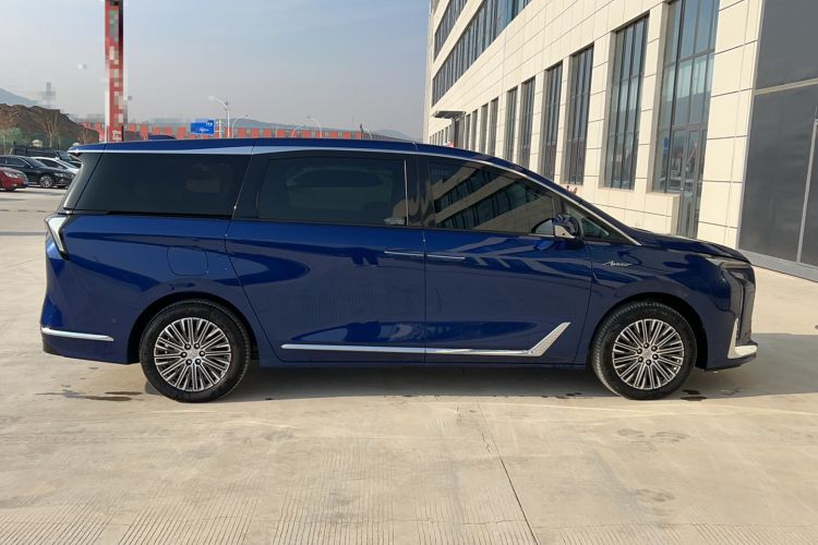 Used Buick GL8 New Energy 2024 Lu Zun Luxury Edition 7-Seater Exterior 2