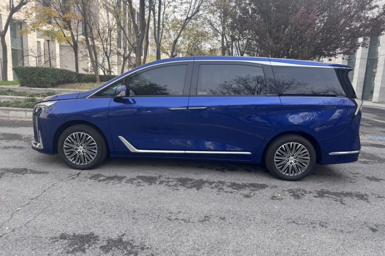 Used Buick GL8 New Energy 2024 Lu Zun Luxury Edition 6-Seater Exterior 4