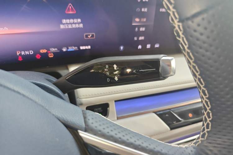 Used Buick GL8 New Energy 2024 Lu Zun Luxury Edition 6-Seater Gear Lever
