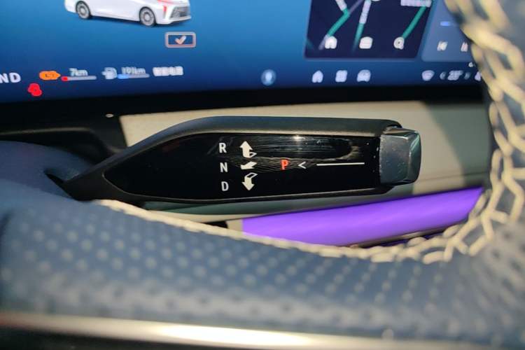 Used Buick GL8 New Energy 2024 Lu Zun Luxury Edition 6-Seater Gear Lever