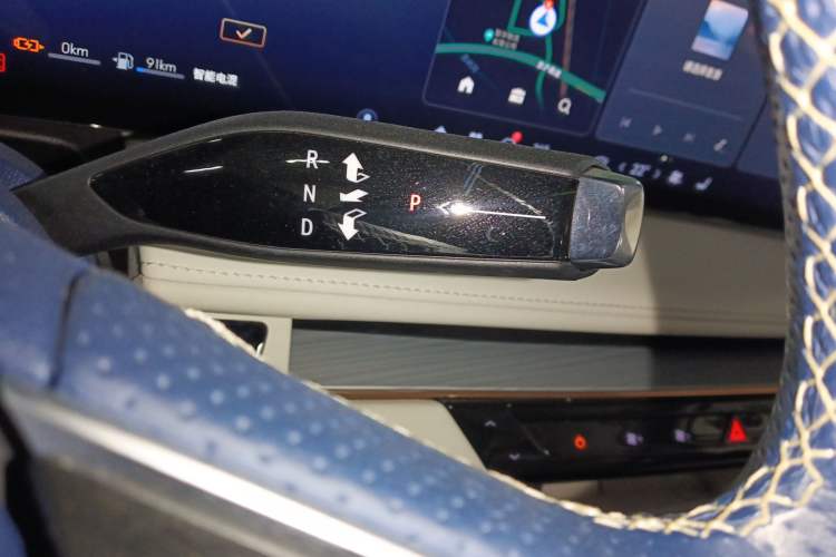 Used Buick GL8 New Energy 2024 Lu Zun Deluxe Edition 7-Seater Gear Lever