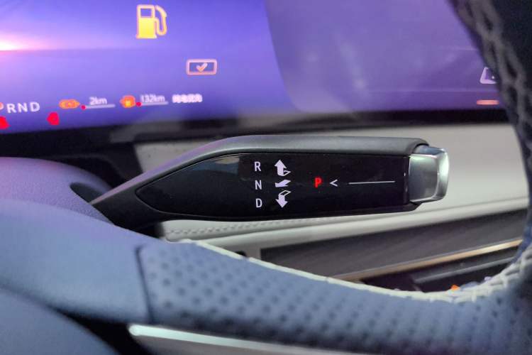 Used Buick GL8 New Energy 2024 Lu Zun Luxury Edition 7-Seater Gear Lever
