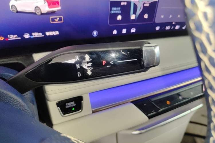 Used Buick GL8 New Energy 2024 Lu Zun Luxury Edition 6-Seater Gear Lever