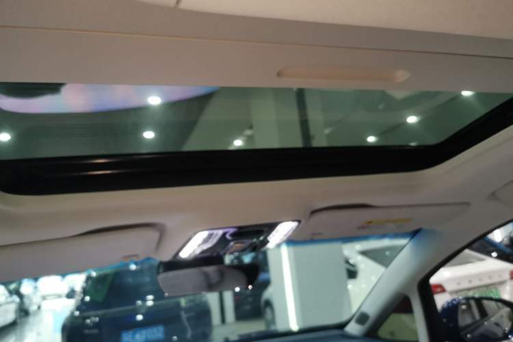 Used Buick GL8 New Energy 2024 Lu Zun Luxury Edition 6-Seater Headliner