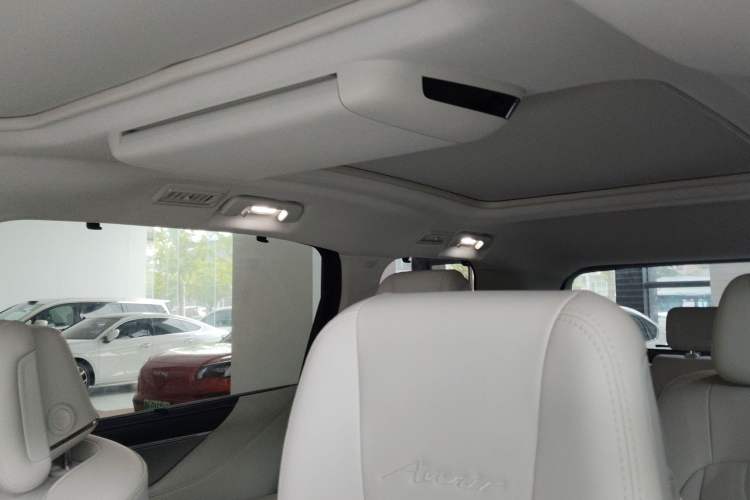 Used Buick GL8 New Energy 2024 Lu Zun Luxury Edition 7-Seater Headliner