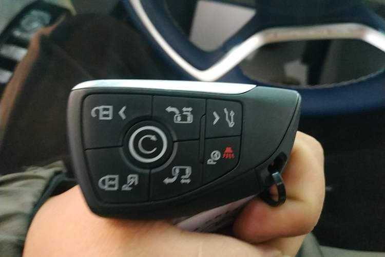 Used Buick GL8 New Energy 2024 Lu Zun Luxury Edition 6-Seater Interior 1