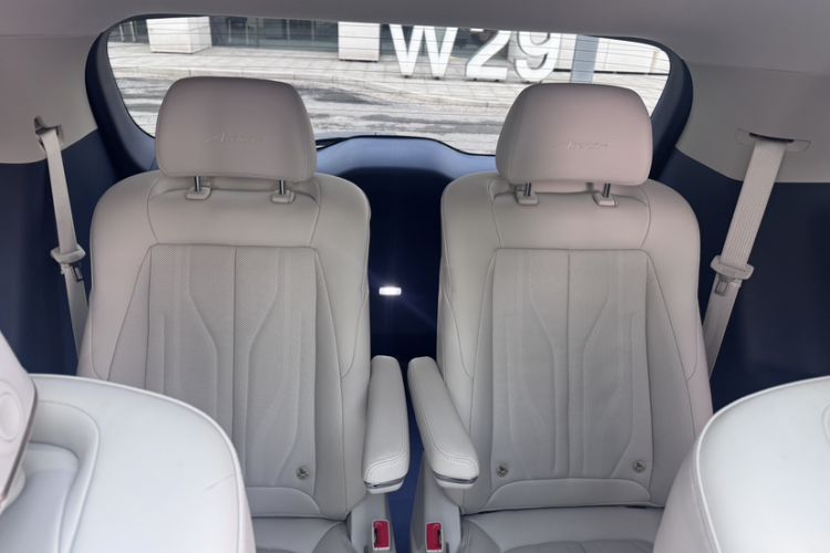 Used Buick GL8 New Energy 2024 Lu Zun Luxury Edition 6-Seater Interior 15