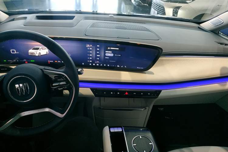 Used Buick GL8 New Energy 2024 Lu Zun Luxury Edition 6-Seater Interior 2