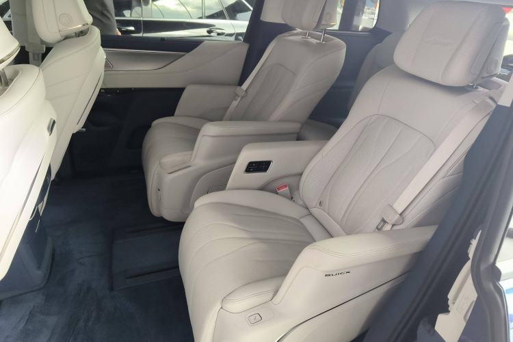 Used Buick GL8 New Energy 2024 Lu Zun Luxury Edition 7-Seater Interior 4