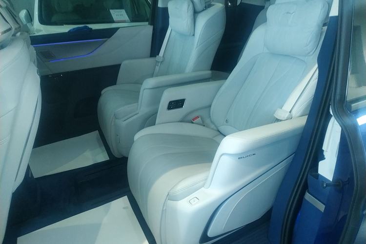 Used Buick GL8 New Energy 2024 Lu Zun Luxury Edition 6-Seater Interior 4
