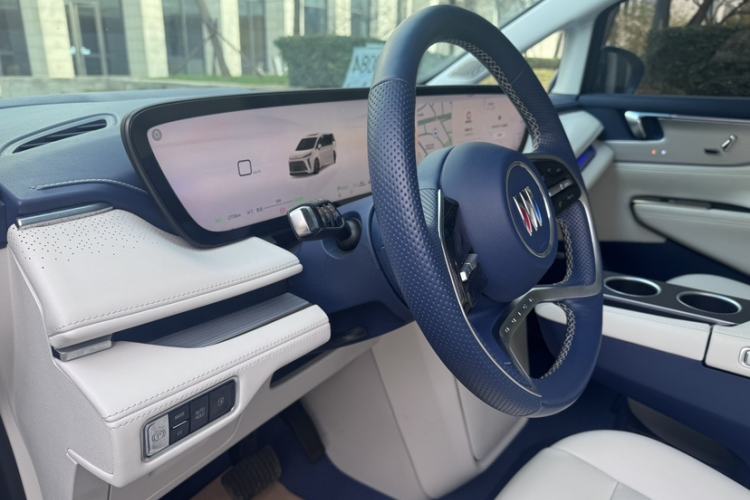 Used Buick GL8 New Energy 2024 Lu Zun Luxury Edition 6-Seater Interior 6
