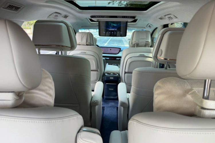 Used Buick GL8 New Energy 2024 Lu Zun Luxury Edition 6-Seater Interior 8