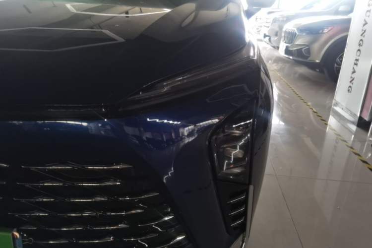Used Buick GL8 New Energy 2024 Lu Zun Luxury Edition 7-Seater Left Front Headlight
