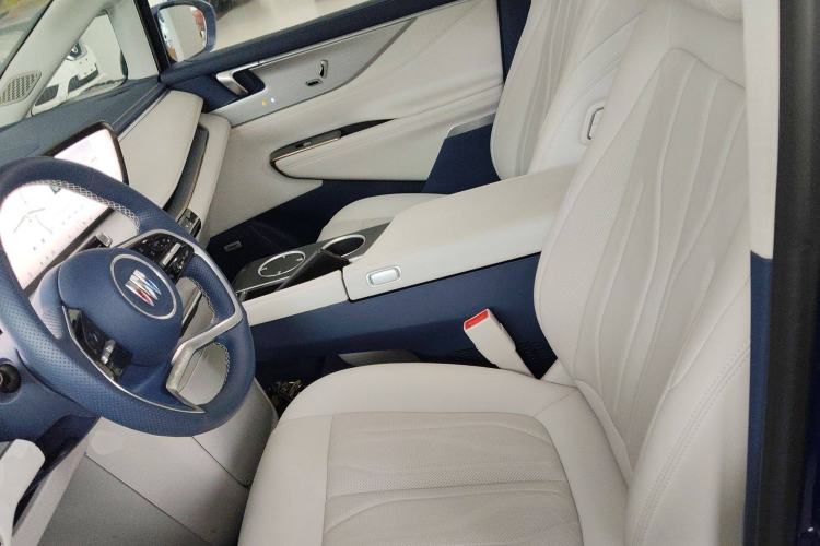 Used Buick GL8 New Energy 2024 Lu Zun Luxury Edition 7-Seater Left Front Seat