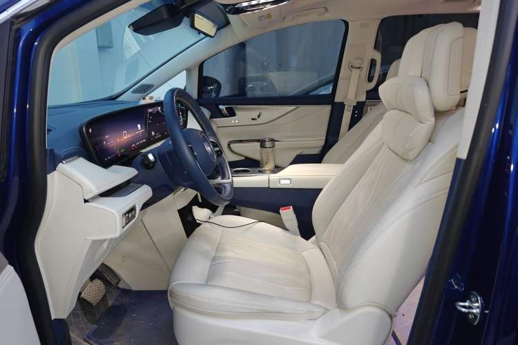 Used Buick GL8 New Energy 2024 Lu Zun Luxury Edition 7-Seater Left Front Seat