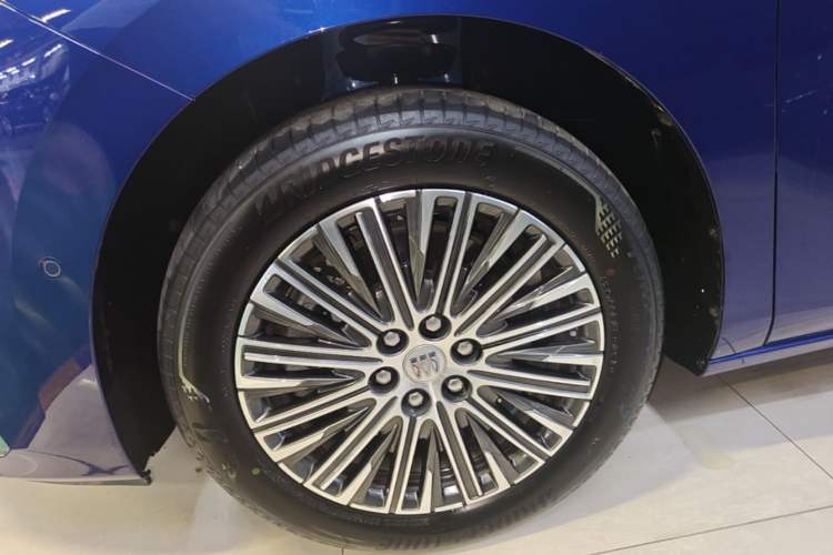 Used Buick GL8 New Energy 2024 Lu Zun Luxury Edition 7-Seater Left Front Wheel Hub