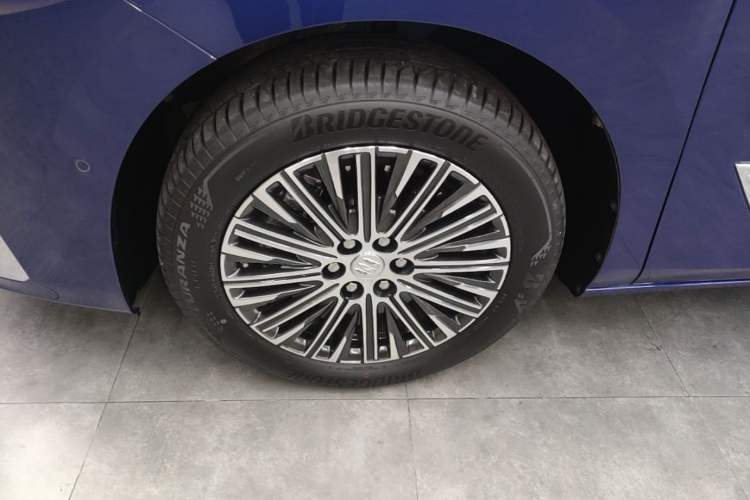 Used Buick GL8 New Energy 2024 Lu Zun Luxury Edition 6-Seater Left Front Wheel Hub