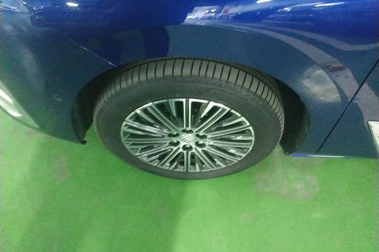 Used Buick GL8 New Energy 2024 Lu Zun Luxury Edition 6-Seater Left Front Wheel Hub