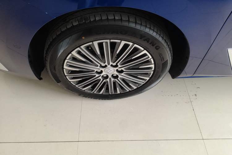 Used Buick GL8 New Energy 2024 Lu Zun Luxury Edition 6-Seater Left Front Wheel Hub