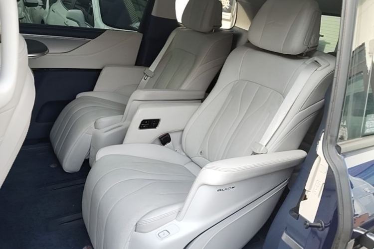 Used Buick GL8 New Energy 2024 Lu Zun Luxury Edition 6-Seater Left Rear Seat