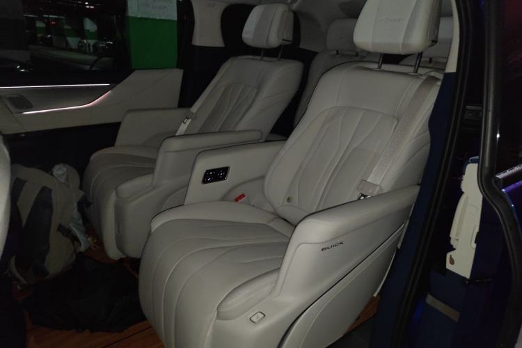 Used Buick GL8 New Energy 2024 Lu Zun Luxury Edition 6-Seater Left Rear Seat