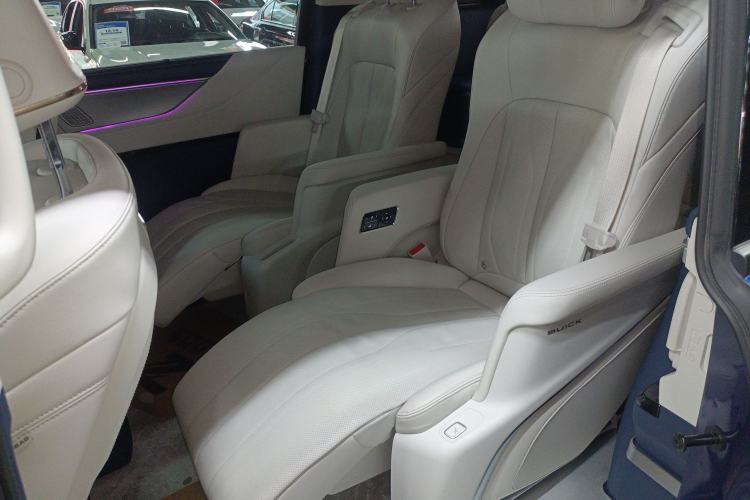 Used Buick GL8 New Energy 2024 Lu Zun Luxury Edition 7-Seater Left Rear Seat
