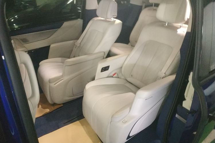 Used Buick GL8 New Energy 2024 Lu Zun Luxury Edition 6-Seater Left Rear Seat
