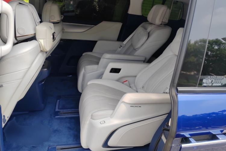 Used Buick GL8 New Energy 2024 Lu Zun Luxury Edition 6-Seater Left Rear Seat