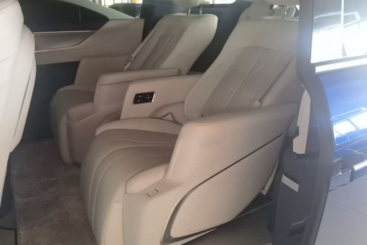 Used Buick GL8 New Energy 2024 Lu Zun Luxury Edition 7-Seater Left Rear Seat