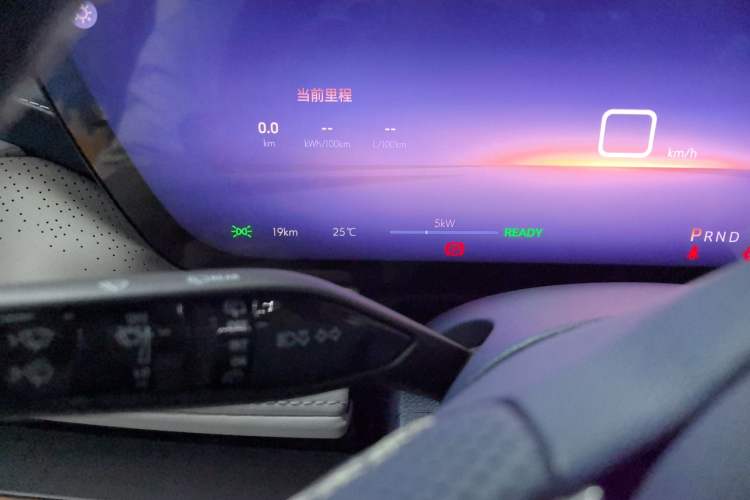 Used Buick GL8 New Energy 2024 Lu Zun Luxury Edition 7-Seater Odometer Close Up