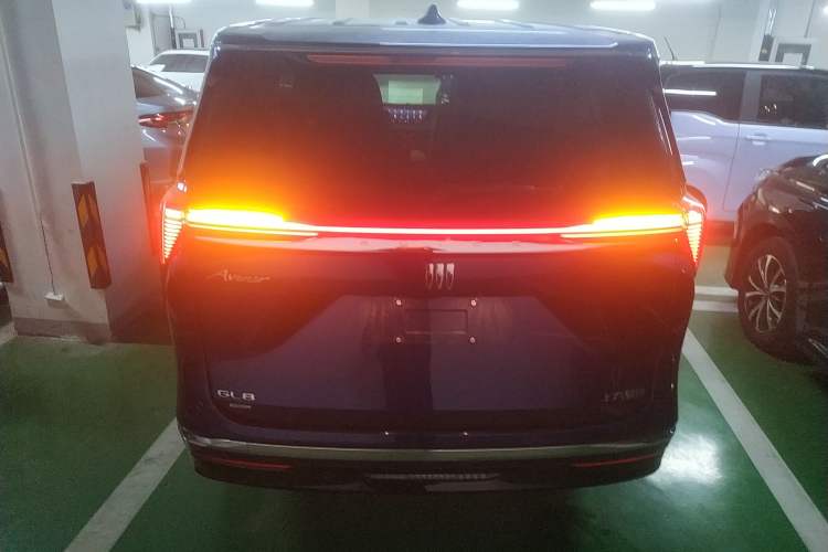 Used Buick GL8 New Energy 2024 Lu Zun Luxury Edition 6-Seater Rear