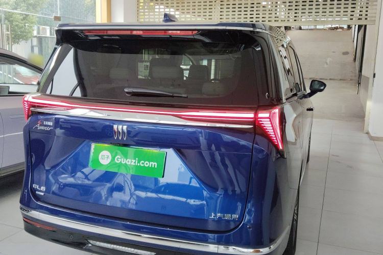 Used Buick GL8 New Energy 2024 Lu Zun Luxury Edition 7-Seater Rear Right 45 Deg