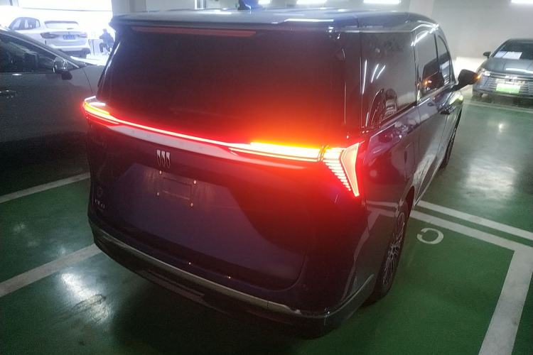 Used Buick GL8 New Energy 2024 Lu Zun Luxury Edition 6-Seater Rear Right 45 Deg