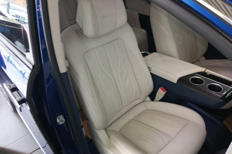 Used Buick GL8 New Energy 2024 Lu Zun Deluxe Edition 7-Seater Right Front Seat