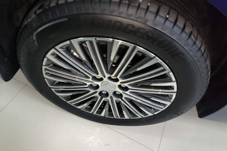 Used Buick GL8 New Energy 2024 Lu Zun Luxury Edition 6-Seater Right Rear Wheel Hub