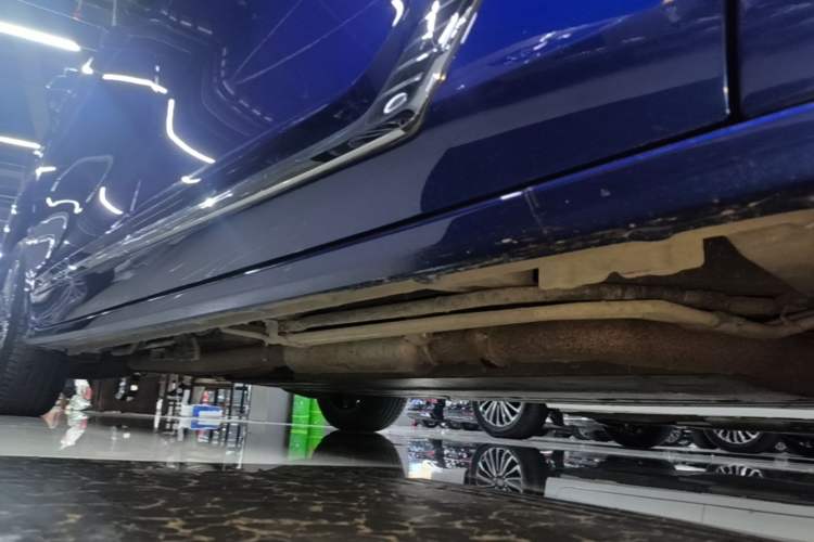Used Buick GL8 New Energy 2024 Lu Zun Luxury Edition 6-Seater Right Side Sill