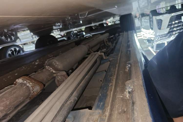 Used Buick GL8 New Energy 2024 Lu Zun Luxury Edition 7-Seater Right Side Sill