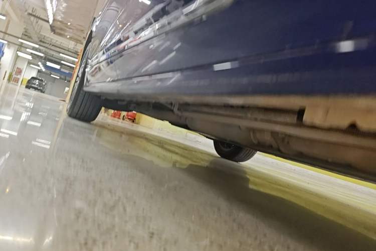 Used Buick GL8 New Energy 2024 Lu Zun Luxury Edition 6-Seater Right Side Sill