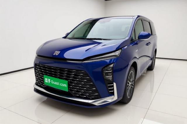 Buick GL8 New Energy 2024 Lu Zun Luxury Edition 7-Seater с пробегом