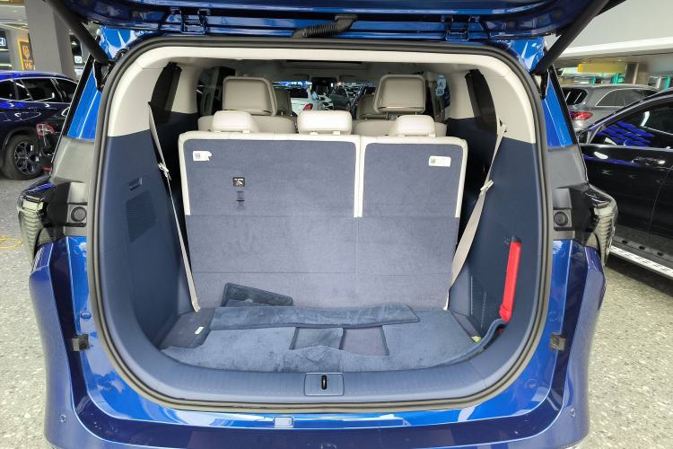 Used Buick GL8 New Energy 2024 Lu Zun Luxury Edition 7-Seater Trunk