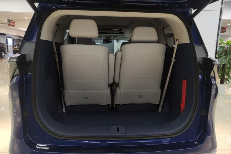 Used Buick GL8 New Energy 2024 Lu Zun Luxury Edition 6-Seater Trunk